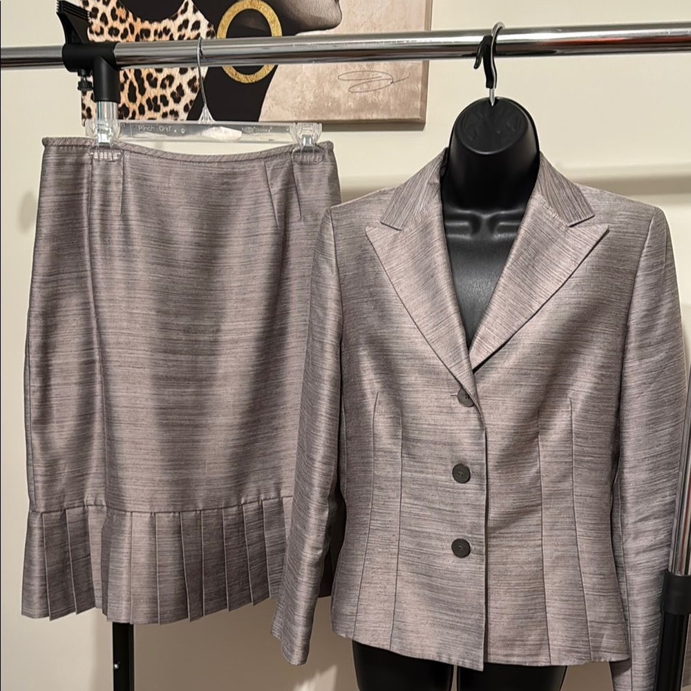 Kasper 2 pc suit